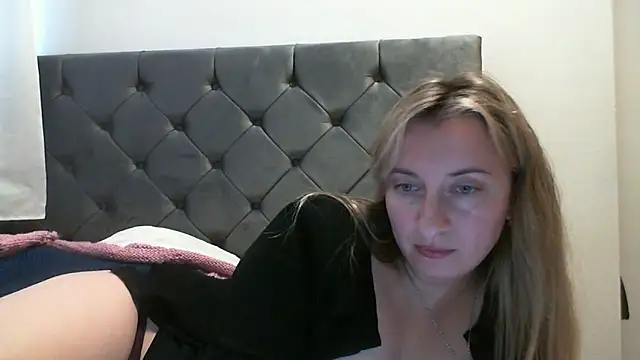 Snapshot of SusanCurt chatting on 13, 11, 2025 SusanCurt online show from 13, 11, 2025