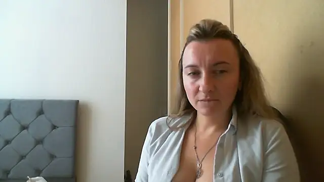 Snapshot of SusanCurt chatting on 18, 11, 2025 SusanCurt online show from 18, 11, 2025