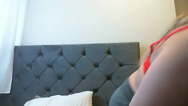 Snapshot of SusanCurt chatting on 19, 12, 2025 SusanCurt online show from 19, 12, 2025