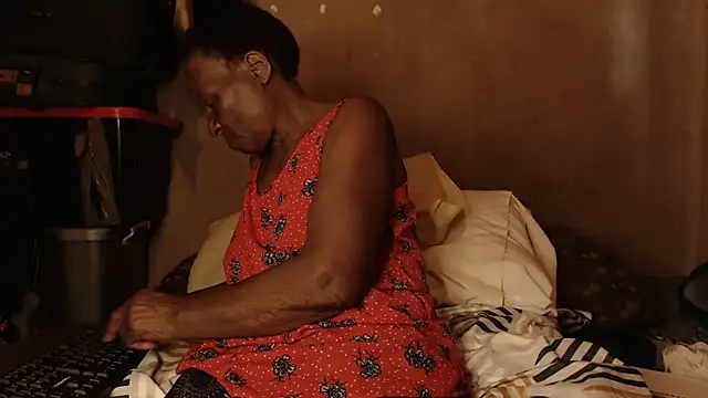 NaughtyGranny online show from 12, 2, 2025