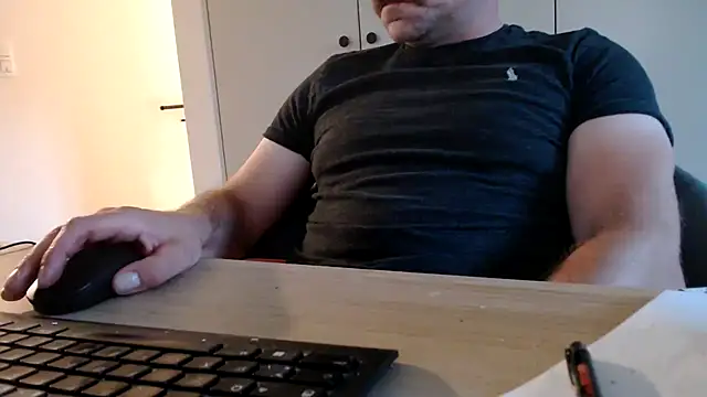 Snapshot of mrbigballs chatting on 5, 7, 2026 mrbigballs online show from 5, 7, 2026