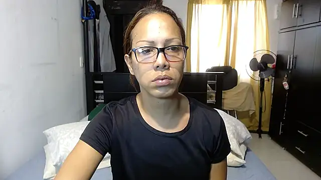 sensual nataliee online show from 5, 3, 2025