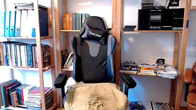 SchwanzhureXXL online show from 3, 2, 2025