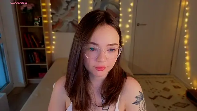 MilenaSaint online show from 30, 6, 2026