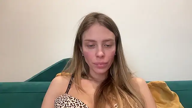 Snapshot of Iris_cherry chatting on 15, 1, 2026 Iris cherry online show from 15, 1, 2026