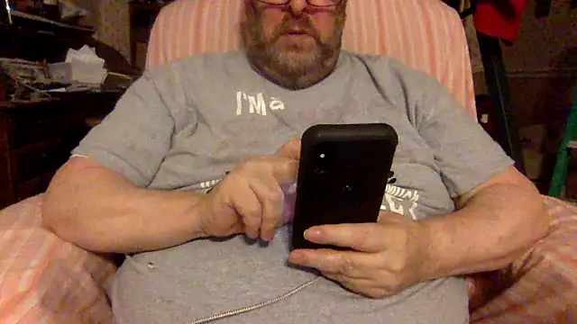 Snapshot of Drwhocares chatting on 18, 4, 2026 Drwhocares online show from 18, 4, 2026