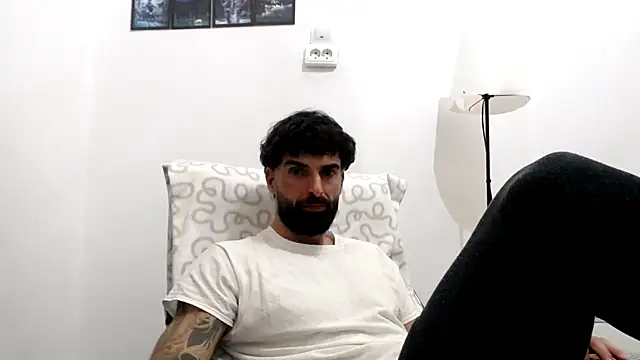 Snapshot of Verycutex chatting on 26, 2, 2026 Verycutex online show from 26, 2, 2026