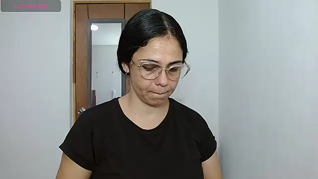 selena ferri online show from 10, 4, 2026