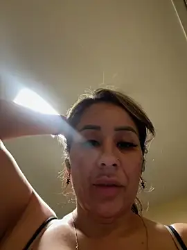 Snapshot of Aw_ThROAt9 chatting on 25, 5, 2026 Aw ThROAt9 online show from 25, 5, 2026
