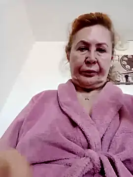 Hottie-Mom online show from 8, 4, 2026