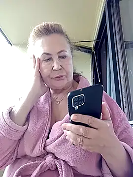 Snapshot of Hottie-Mom chatting on 31, 5, 2026 Hottie-Mom online show from 31, 5, 2026