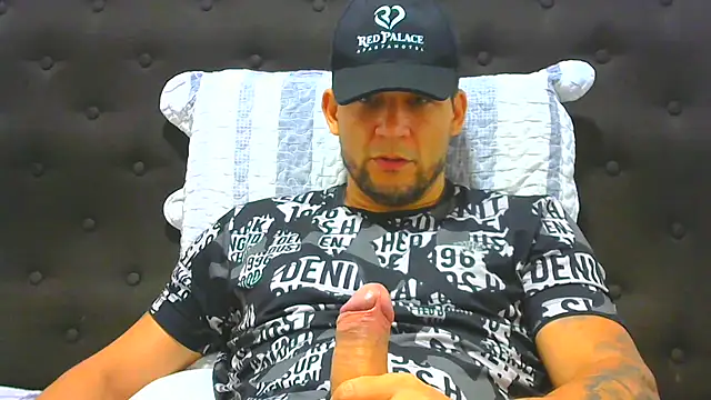 Snapshot of altenori112 chatting on 24, 6, 2026 altenori112 online show from 24, 6, 2026