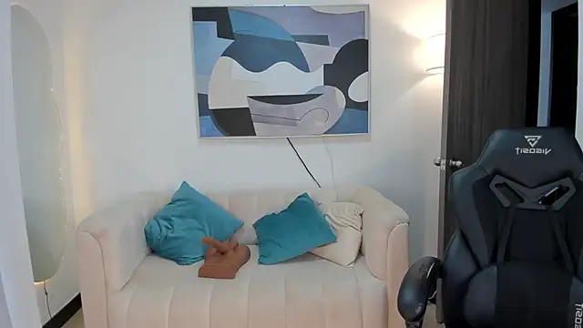 SaraParker  online show from 6, 1, 2026