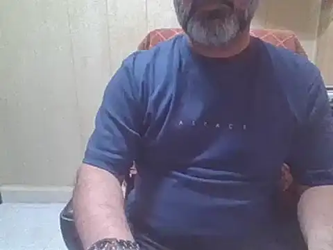 Snapshot of hairymaster95 chatting on 19, 4, 2026 hairymaster95 online show from 19, 4, 2026
