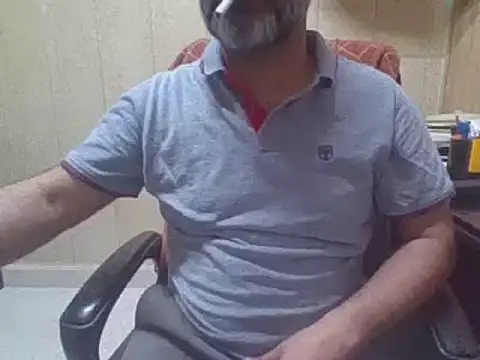 Snapshot of hairymaster95 chatting on 28, 5, 2026 hairymaster95 online show from 28, 5, 2026