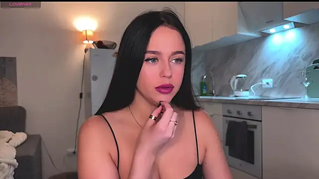 Snapshot of Megan_Nilson chatting on 5, 1, 2025 Megan Nilson online show from 5, 1, 2025