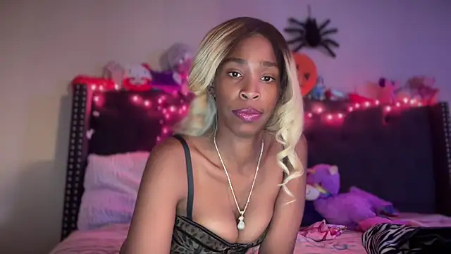 Cum2Charm online show from 2, 11, 2025