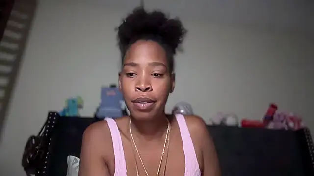 Snapshot of Cum2Charm chatting on 24, 5, 2026 Cum2Charm online show from 24, 5, 2026