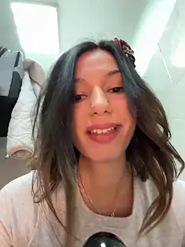 Snapshot of _MiaQueen_ chatting on 16, 3, 2025  MiaQueen  online show from 16, 3, 2025