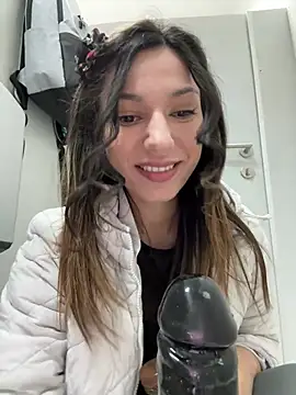 Snapshot of _MiaQueen_ chatting on 17, 3, 2025  MiaQueen  online show from 17, 3, 2025