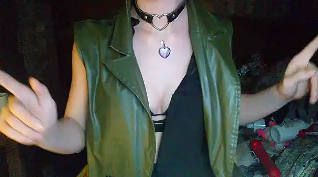 WildMissNiks online show from 17, 12, 2024