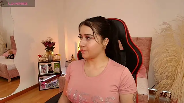 Snapshot of KallyMyller1 chatting on 10, 12, 2024 KallyMyller1 online show from 10, 12, 2024