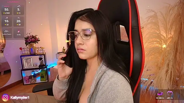 Snapshot of KallyMyller1 chatting on 9, 1, 2025 KallyMyller1 online show from 9, 1, 2025