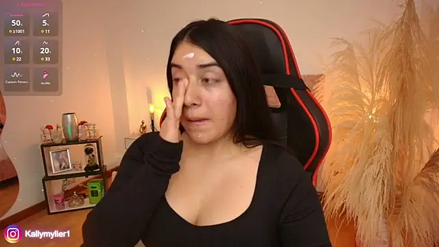 Snapshot of KallyMyller1 chatting on 24, 1, 2025 KallyMyller1 online show from 24, 1, 2025