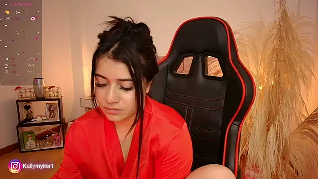 Snapshot of KallyMyller1 chatting on 6, 3, 2025 KallyMyller1 online show from 6, 3, 2025