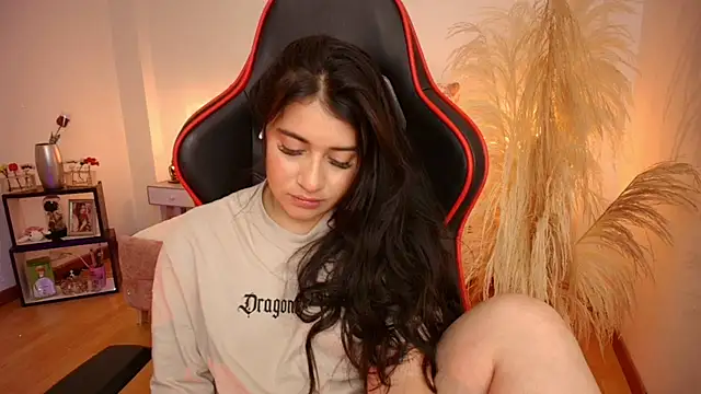 Snapshot of KallyMyller1 chatting on 12, 3, 2025 KallyMyller1 online show from 12, 3, 2025