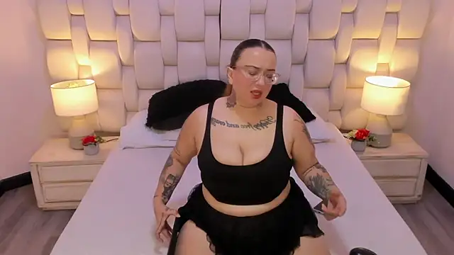 MiaYMolly online show from 15, 11, 2025