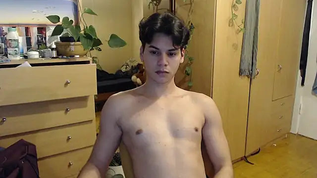 Snapshot of tomas_boy20 chatting on 27, 12, 2024 tomas boy20 online show from 27, 12, 2024