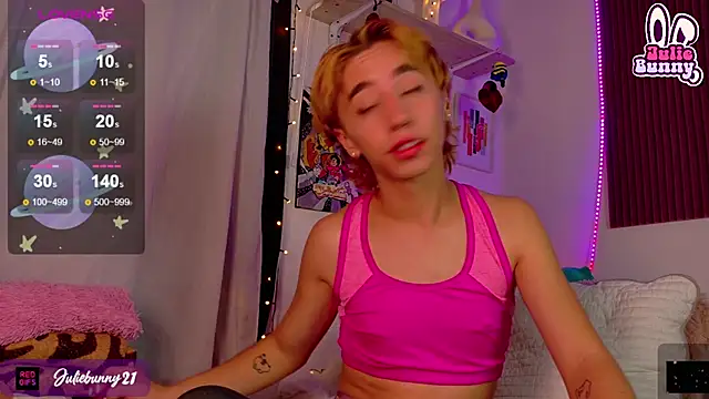 Snapshot of Littlebunny21 chatting on 20, 3, 2025 Littlebunny21 online show from 20, 3, 2025