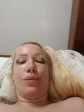 Snapshot of SofiaJoy chatting on 4, 7, 2026 SofiaJoy online show from 4, 7, 2026