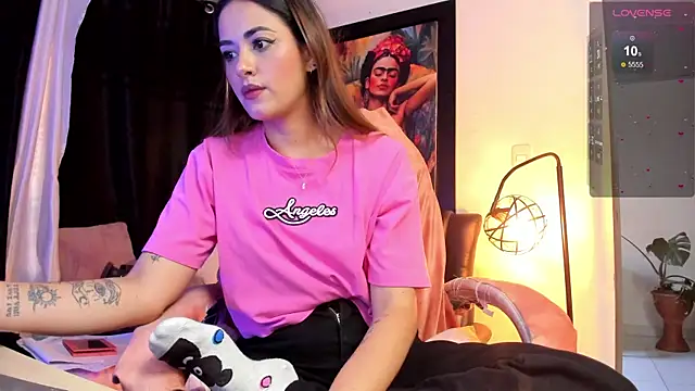 KimberlySaen online show from 25, 6, 2026