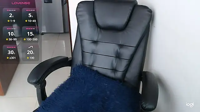 Snapshot of spicey_latina chatting on 29, 4, 2026 spicey latina online show from 29, 4, 2026