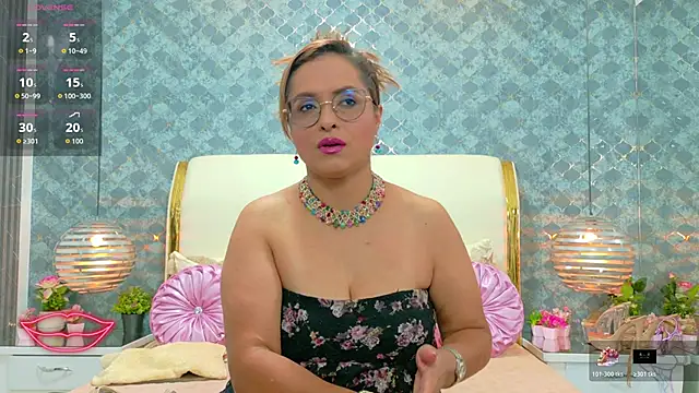 MarilynVega1 online show from 12, 11, 2025