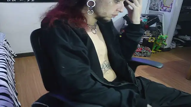 Snapshot of davidroses420 chatting on 30, 12, 2024 davidroses420 online show from 30, 12, 2024