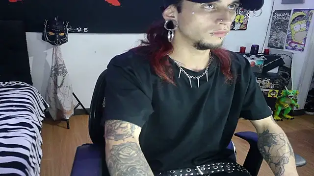 Snapshot of davidroses420 chatting on 8, 1, 2025 davidroses420 online show from 8, 1, 2025