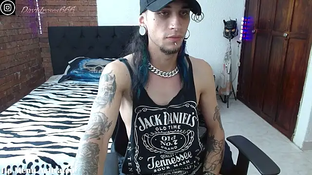 Snapshot of davidroses420 chatting on 21, 11, 2025 davidroses420 online show from 21, 11, 2025