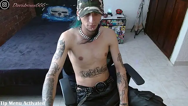 Snapshot of davidroses420 chatting on 22, 11, 2025 davidroses420 online show from 22, 11, 2025