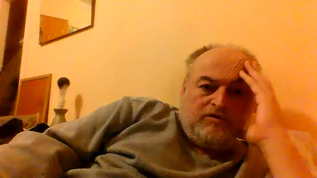 Snapshot of qzwxecrvtbynumi chatting on 9, 7, 2026 qzwxecrvtbynumi online show from 9, 7, 2026
