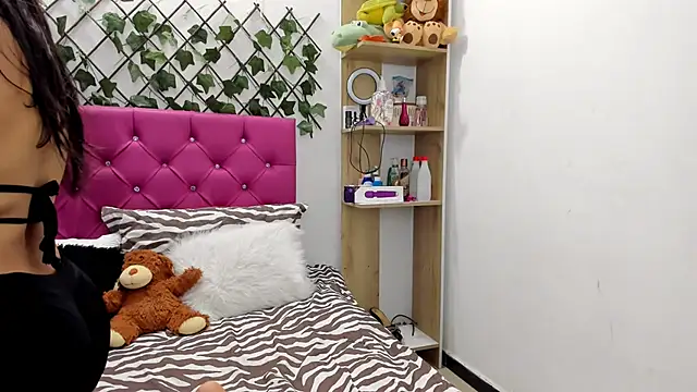 BellaBellosinia online show from 26, 10, 2025