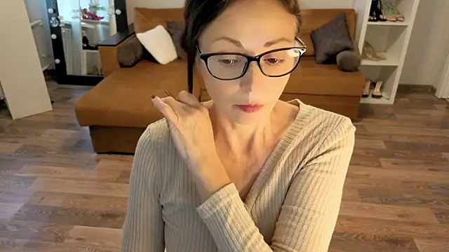 Snapshot of CaringSophie chatting on 31, 10, 2025 CaringSophie online show from 31, 10, 2025