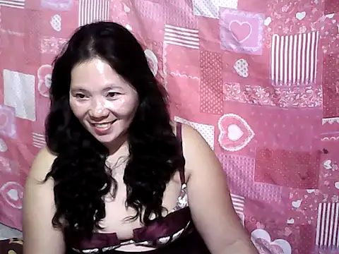 hotpusie 4u online show from 13, 4, 2026