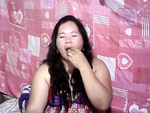 Snapshot of hotpusie_4u chatting on 11, 5, 2026 hotpusie 4u online show from 11, 5, 2026