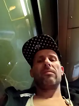 Snapshot of FireFox_Feel chatting on 4, 12, 2024 FireFox Feel online show from 4, 12, 2024