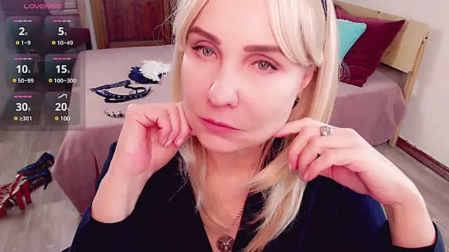 Snapshot of _unique_cam_ chatting on 12, 1, 2025  unique cam  online show from 12, 1, 2025