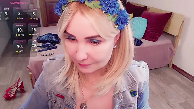 Snapshot of _unique_cam_ chatting on 2, 2, 2025  unique cam  online show from 2, 2, 2025