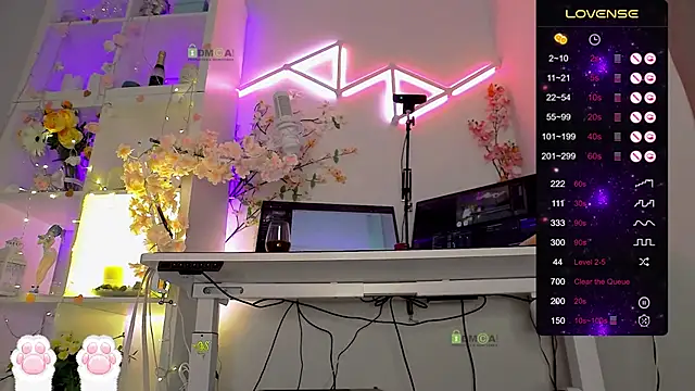 Snapshot of Elena-Marilyn chatting on 29, 4, 2026 Elena-Marilyn online show from 29, 4, 2026